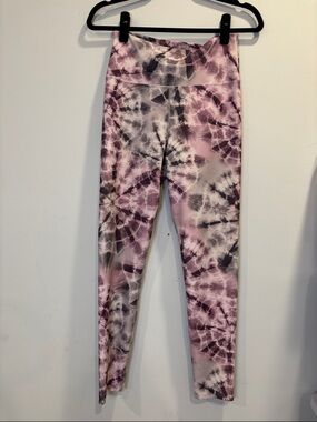 Beach Riot Leggings Ayla Chocolate
Rose Tie Dye Large